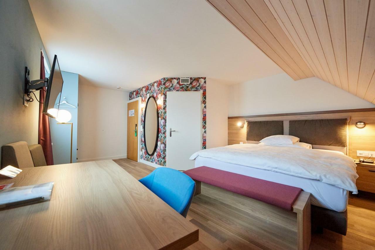 Bülach Hotel Restaurant Zum Goldenen Kopf מראה חיצוני תמונה